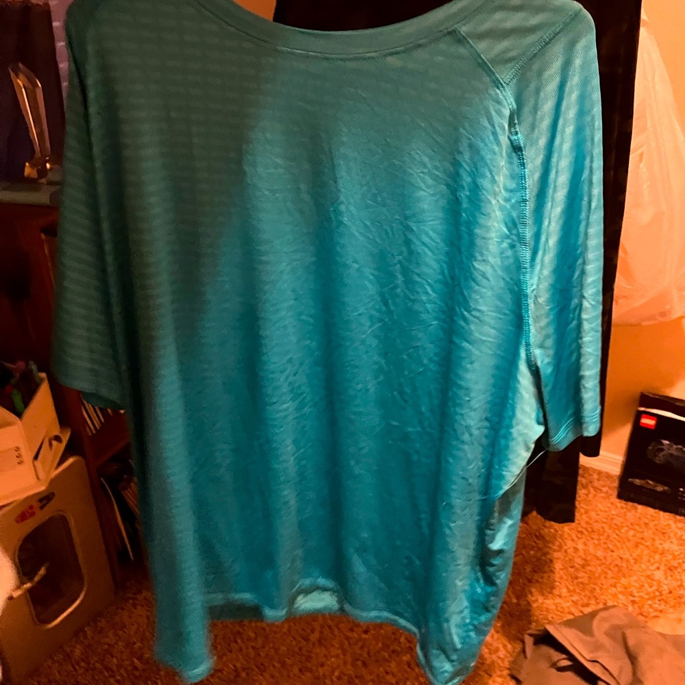 Active wear t-shirts. Great condition